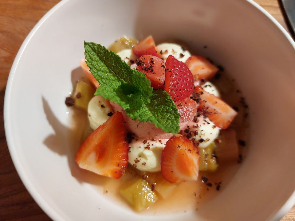 Spezialitäten im Helener Pichl: Weißes Schokoladenmousse