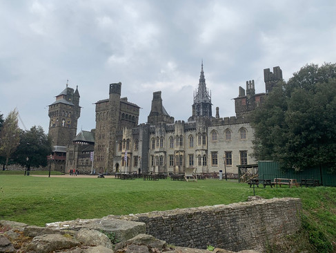 Schloss und Uhrturm des Cardiff Castle