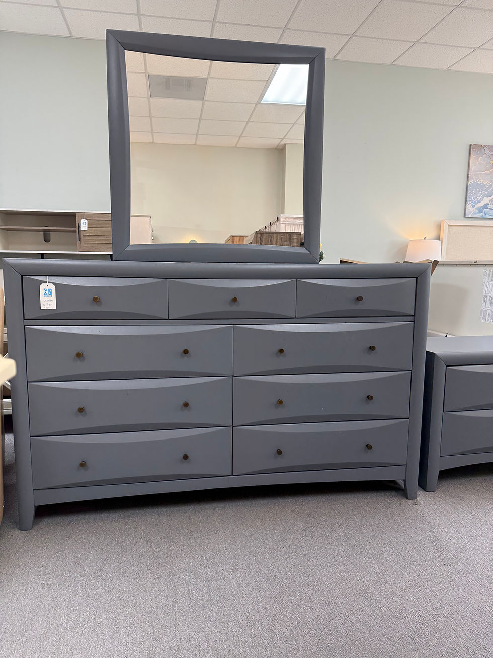 Thumbnail: Dreser and nightstands