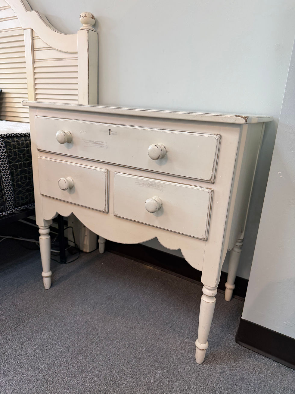 Thumbnail: Queen bedroom set