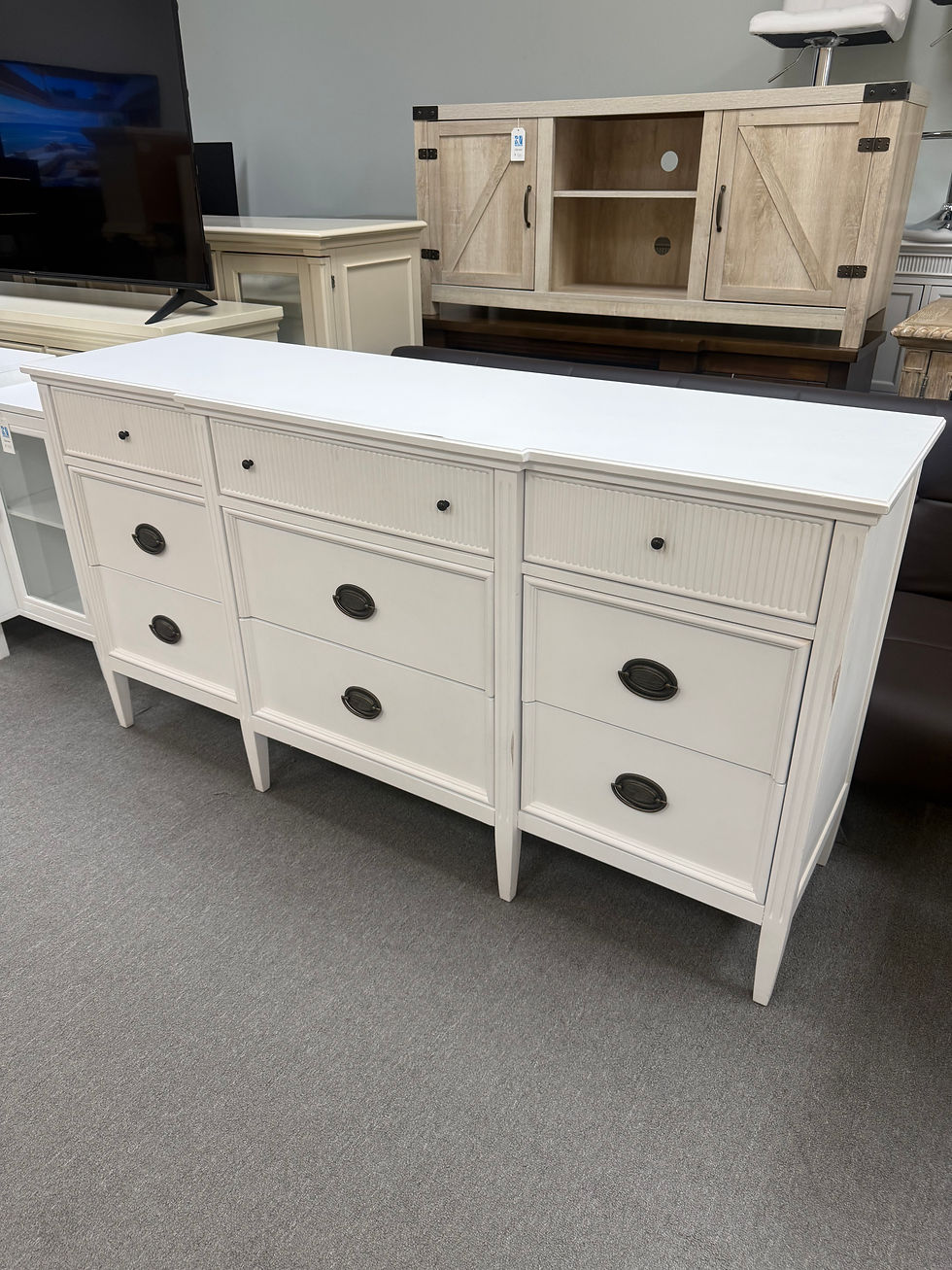 Thumbnail: Dresser