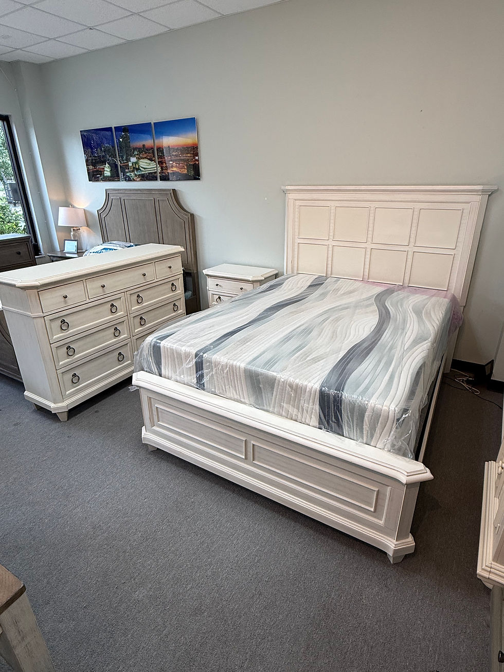 Thumbnail: Queen bedroom set