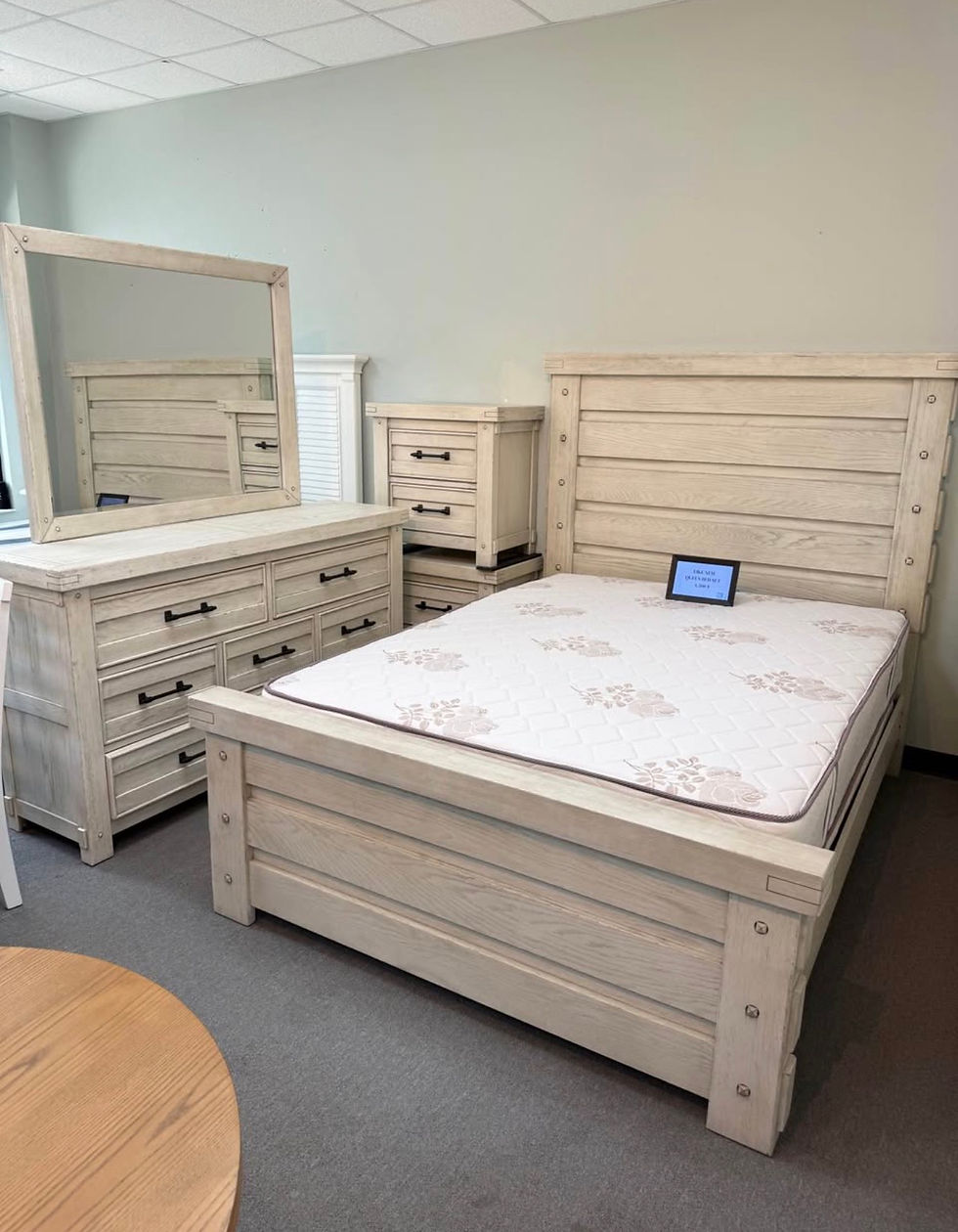 Thumbnail: Queen bedroom set