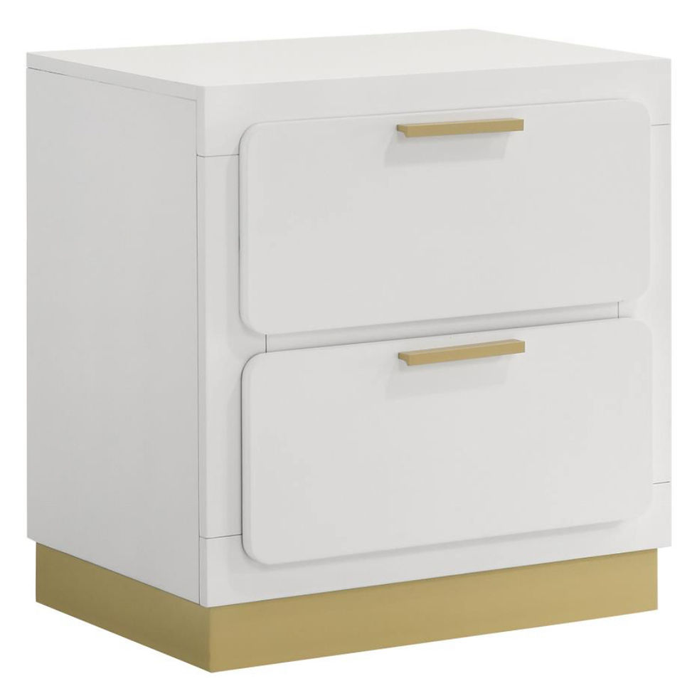 Thumbnail: Queen/King bedroom set