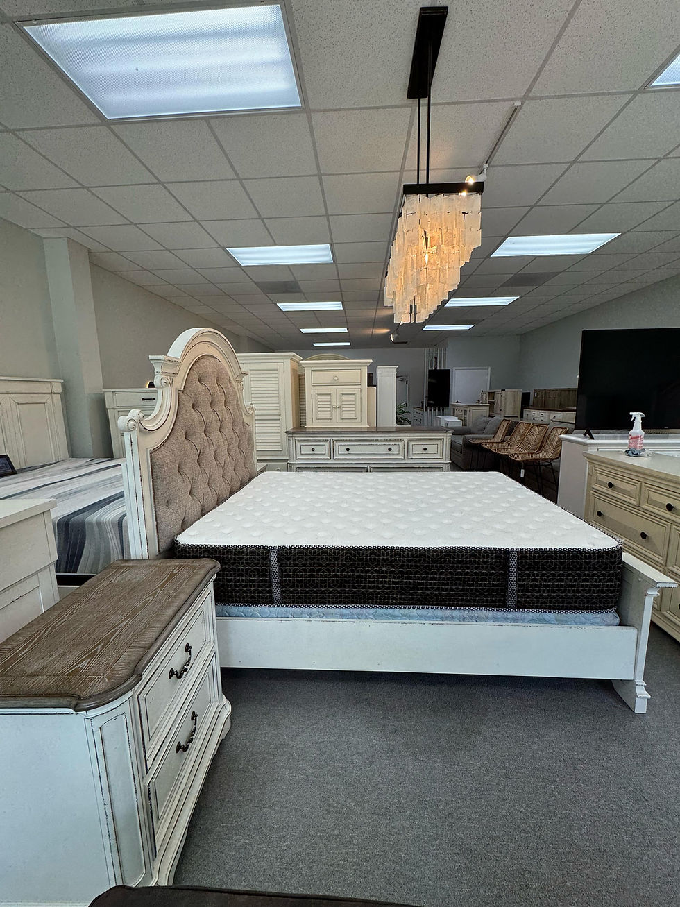 Thumbnail: Queen bedroom set