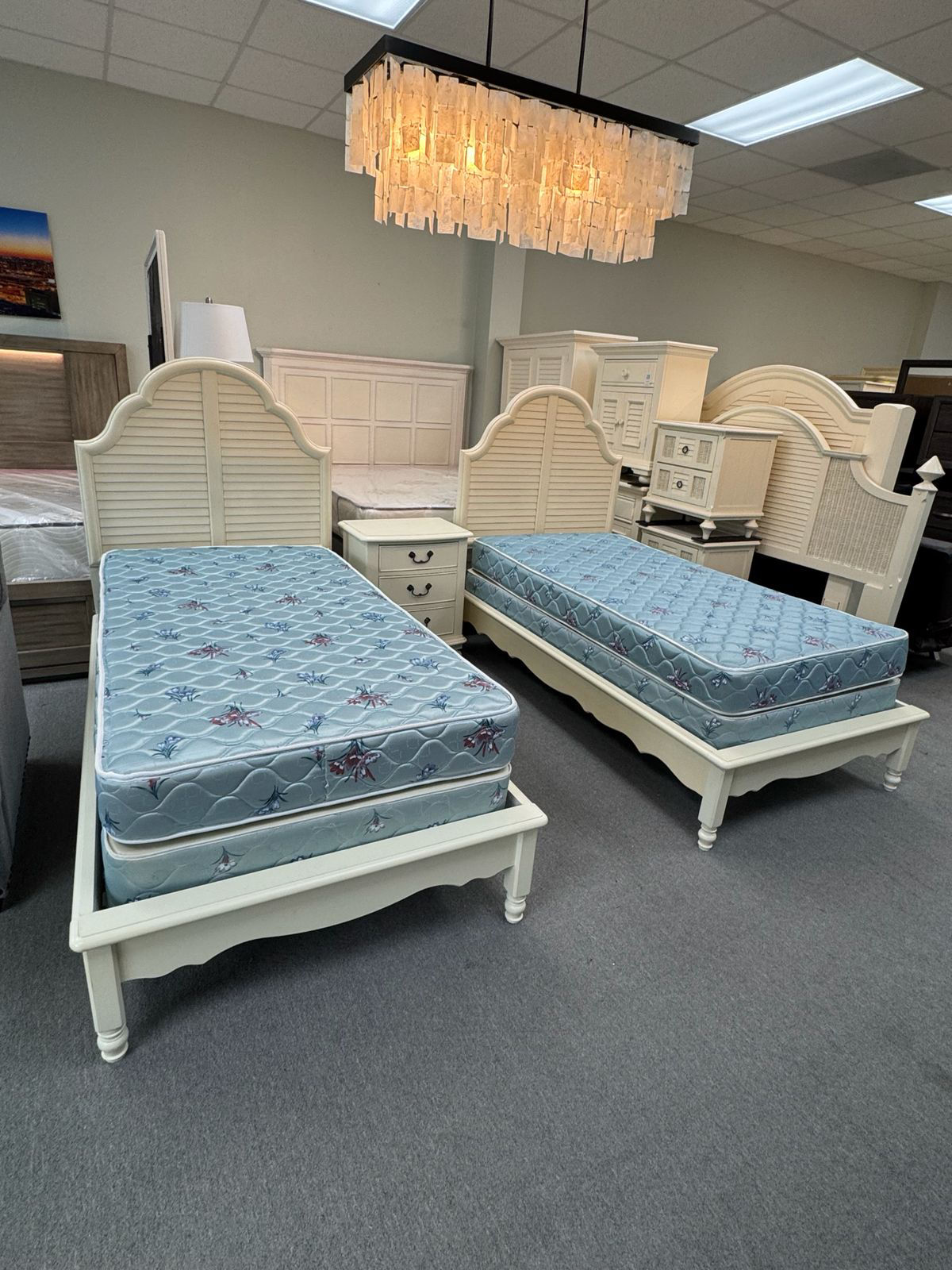 Twin bedroom set