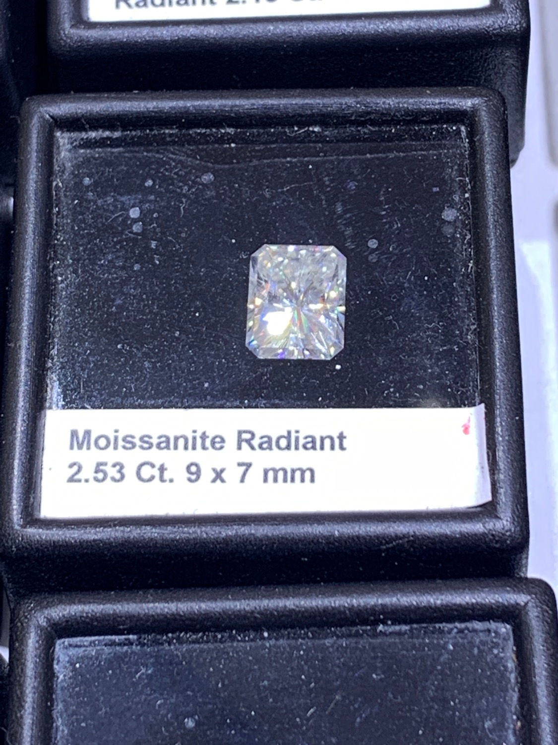 Moissanite - Radiant