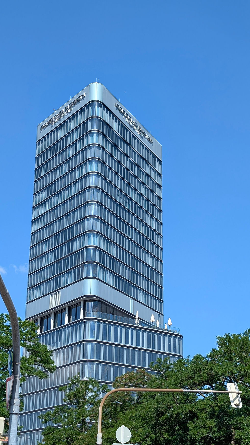 Das Radisson Blu Stuttgart liegt im neu gebauten Porsche Design Tower