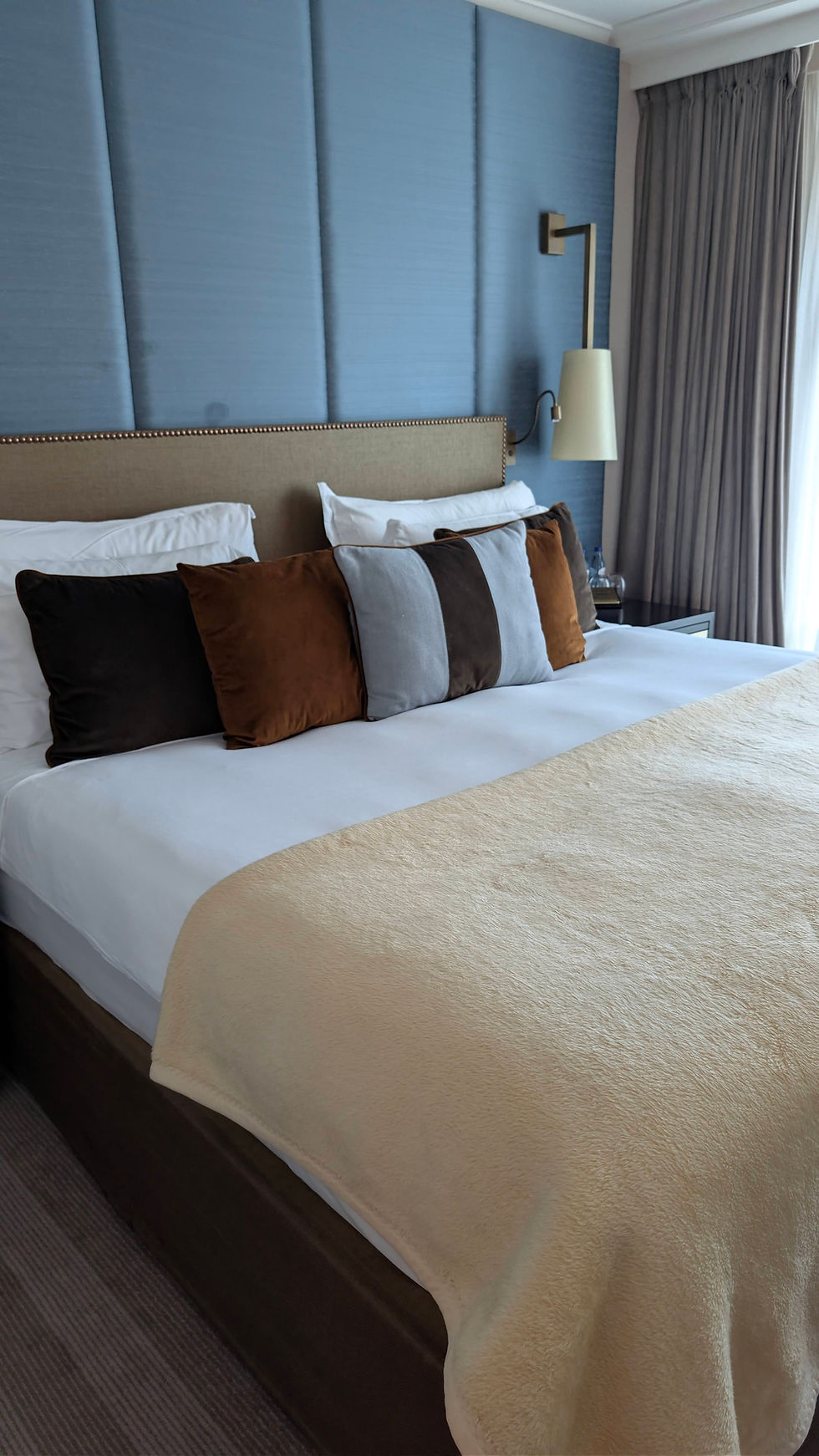 Sehr bequemes Doppelbett im Corinthia Lissabon
