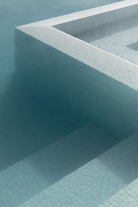 Erazzi Cararra marble tiled pool in North Avoca. Design and build by Luxury Pools & Outdoor Living,