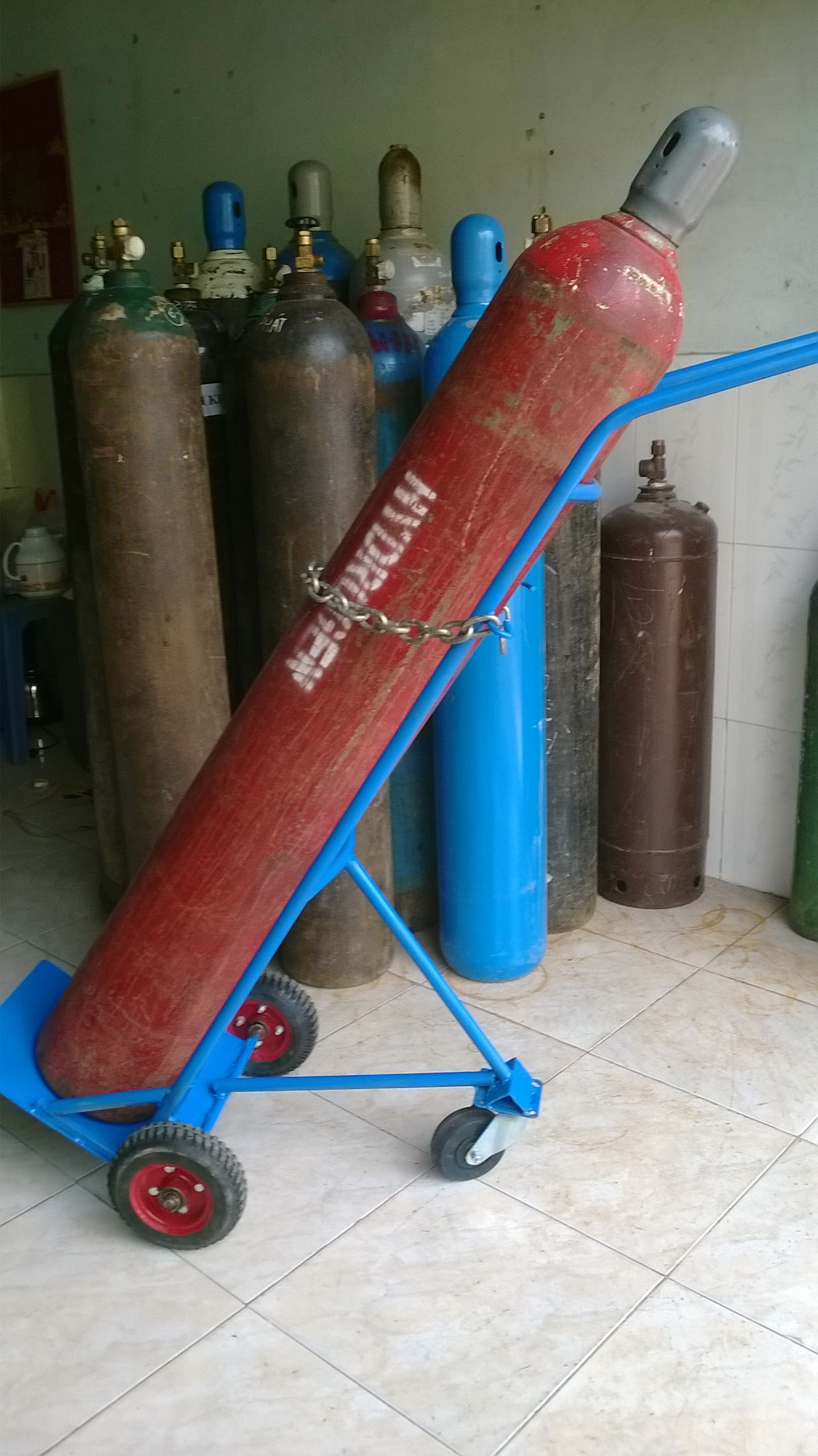 Xe đẩy bình khí