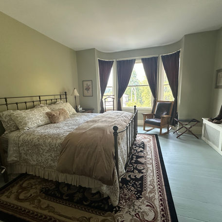 Saint John the Baptist guest room at Franklin Manor Bed & Breakfast