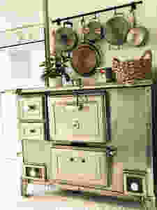 E&J Leinon vanha liesi, old stove from E&J Leino