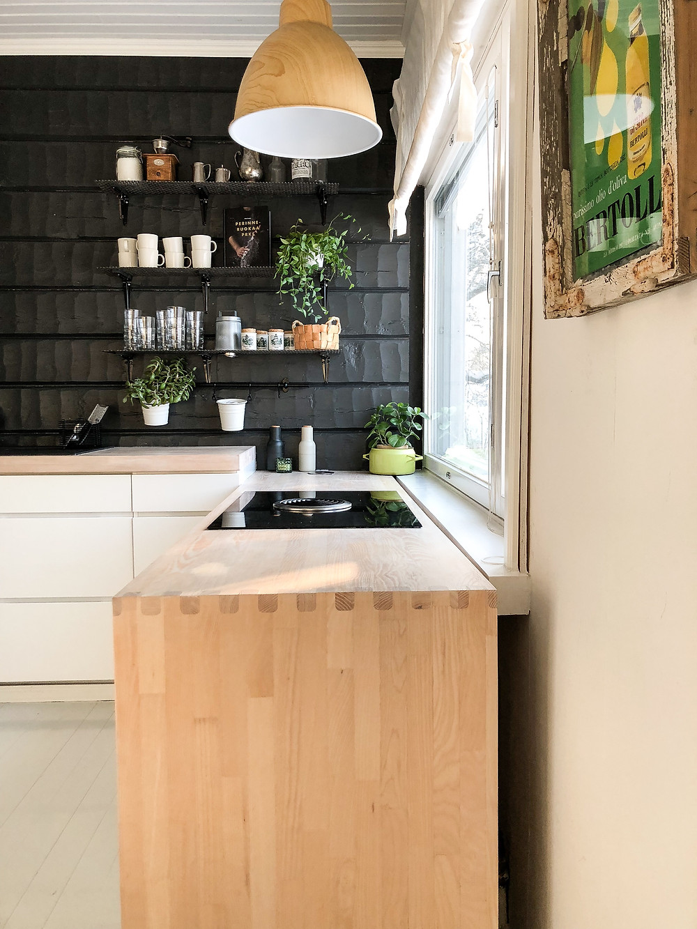 keittiön työtaso saarni, keittiön työtaso vaaleaa puuta, kitchen worktop light wood, kitchen ash worktop
