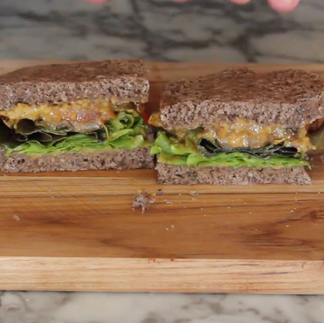 Sanduíche com Homus de Lentilha e Vegeta