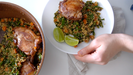 Sobrecoxa com Vegetais e Cuscuz Marroquino | 1 panela só | Receita