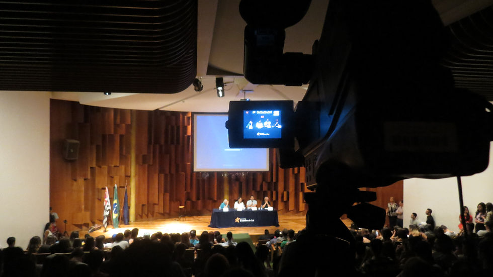 25/04/2016 - Mesa Redonda