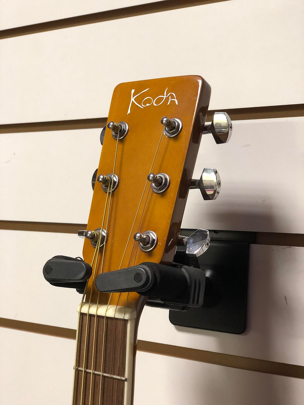Thumbnail: Koda 4/4 guitar