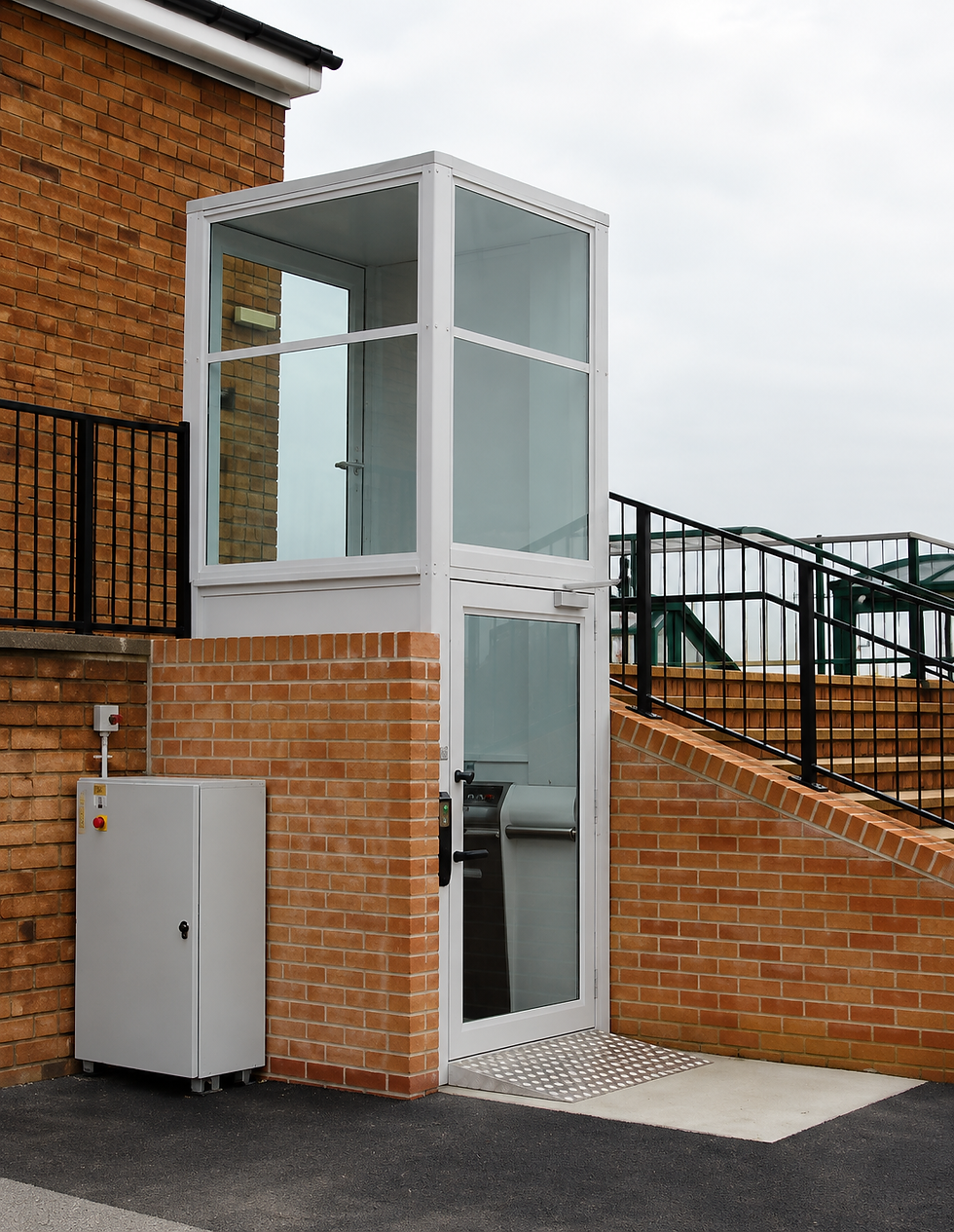 Hydraulic platform lift