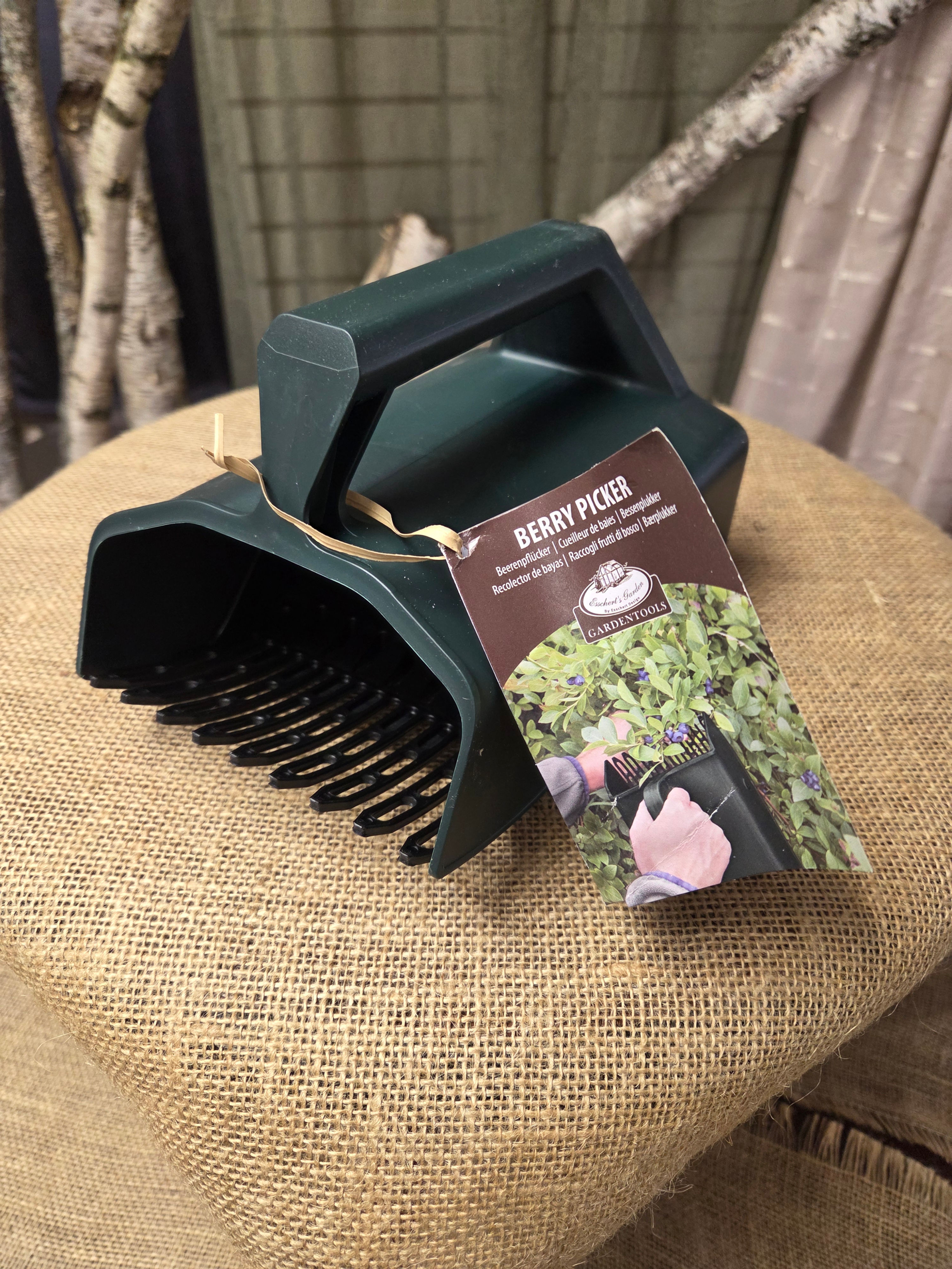 Berry Picker – Quick Harvesting Tool