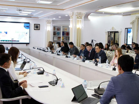 Вопросы поддержки молодых ученых обсудили в Фонде Науки