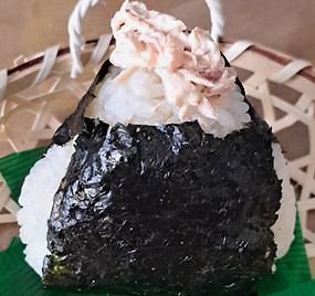 おむすび(ツナマヨ)