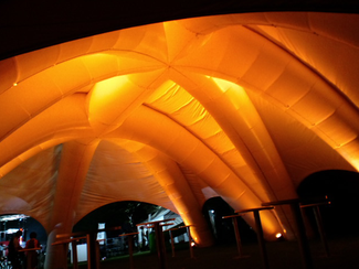 デザインテント夜の風景2