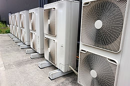 並んだ室外機