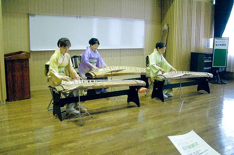 琴3人で演奏