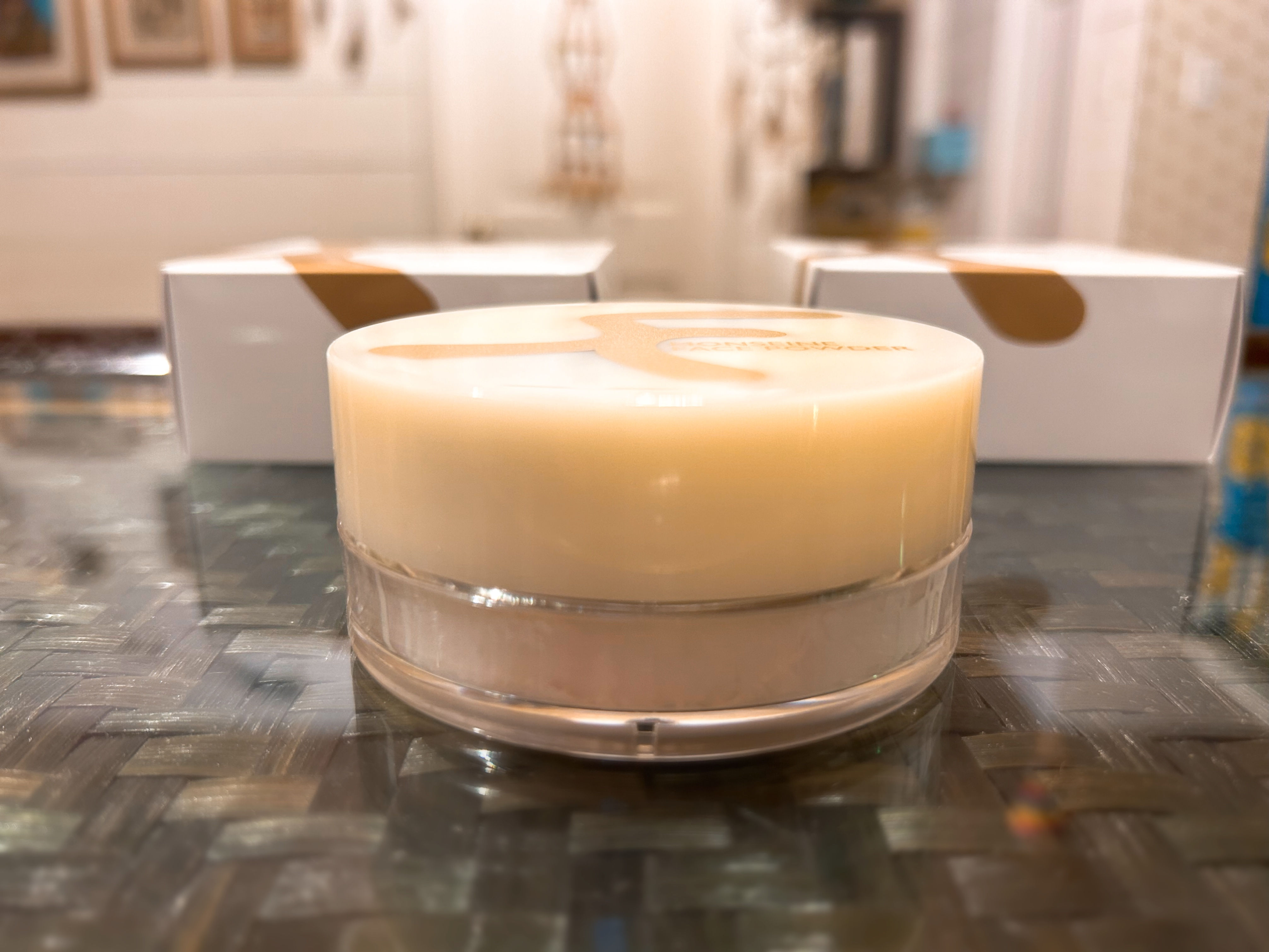 フェイスパウダー