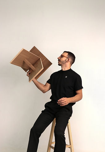 designer luiz lopes segura banco desmontável morro redondo