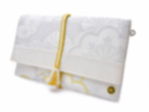 White Kasamatsu Bridal Clutch