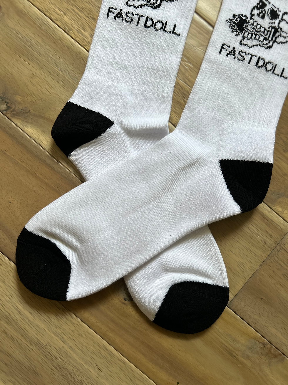 Thumbnail: Shake Rattle & Roll skull crew socks