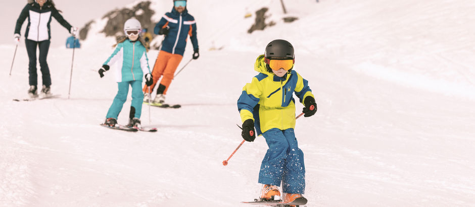 Ski Gear Essentials Guide: Hit the Slopes with Confidence!