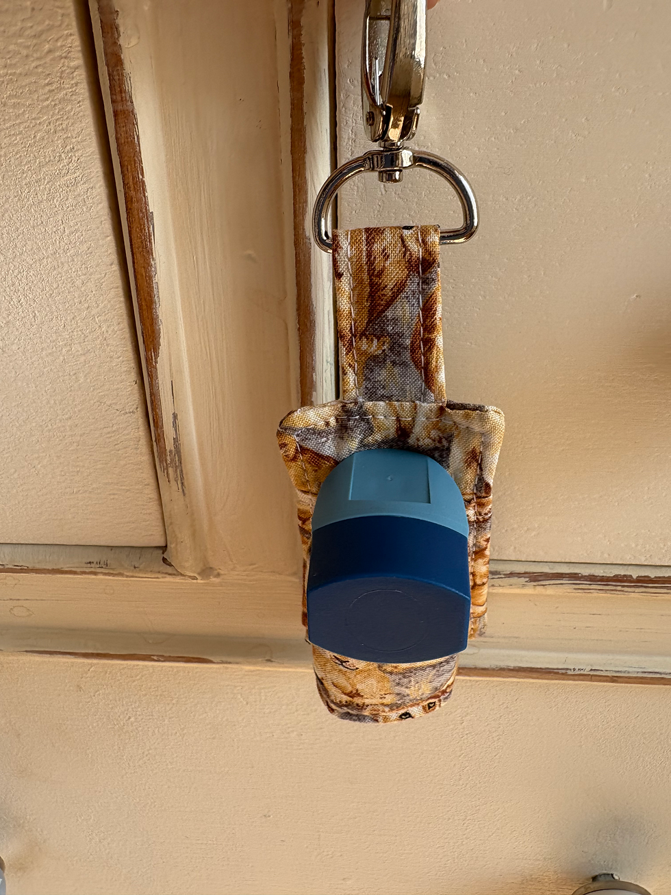 Thumbnail: Inhaler keyring case