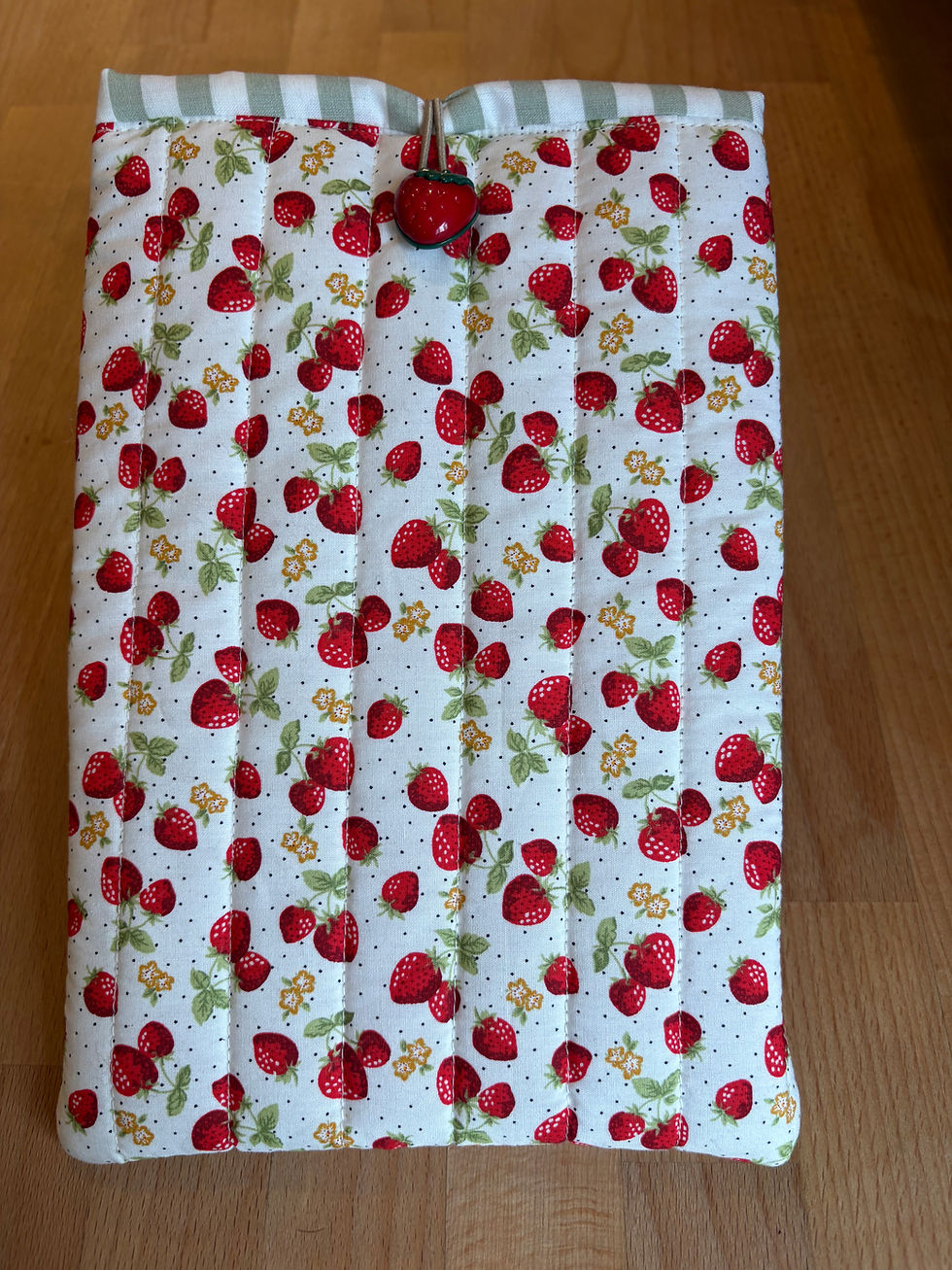 Thumbnail: Quilted book or kindle sleeve 