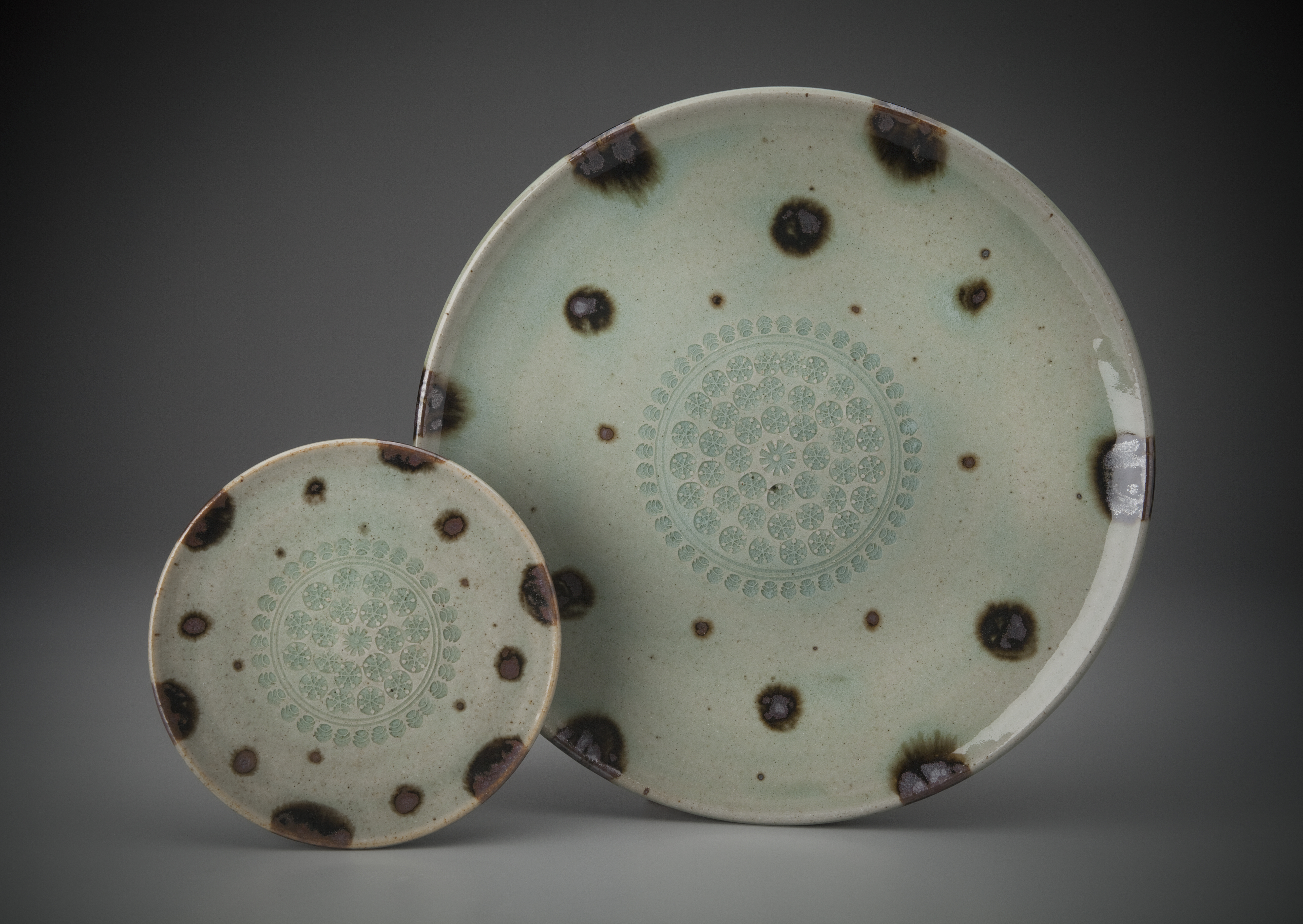 Small and large platter