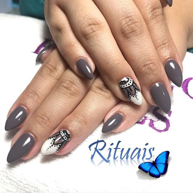 Aplicação de Gel 💅🏻 #unhasdegel #unhas #unhasartisticas #unhasdecoradas #nails #nailart #uvgel #uv