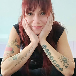 Gioia Samara insegnante hatha yoga peschiera borromeo