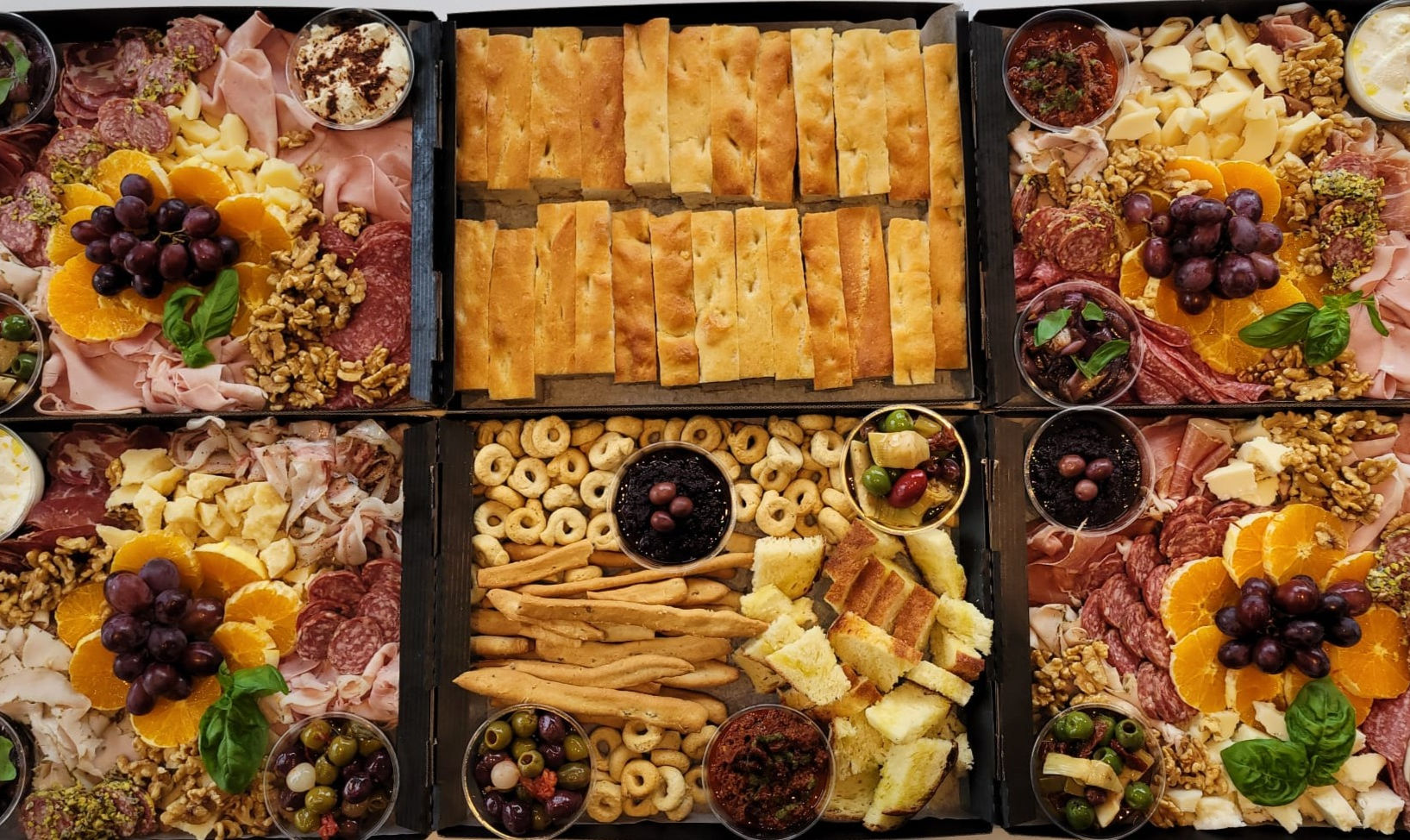 Classic box for 20 people.jpg