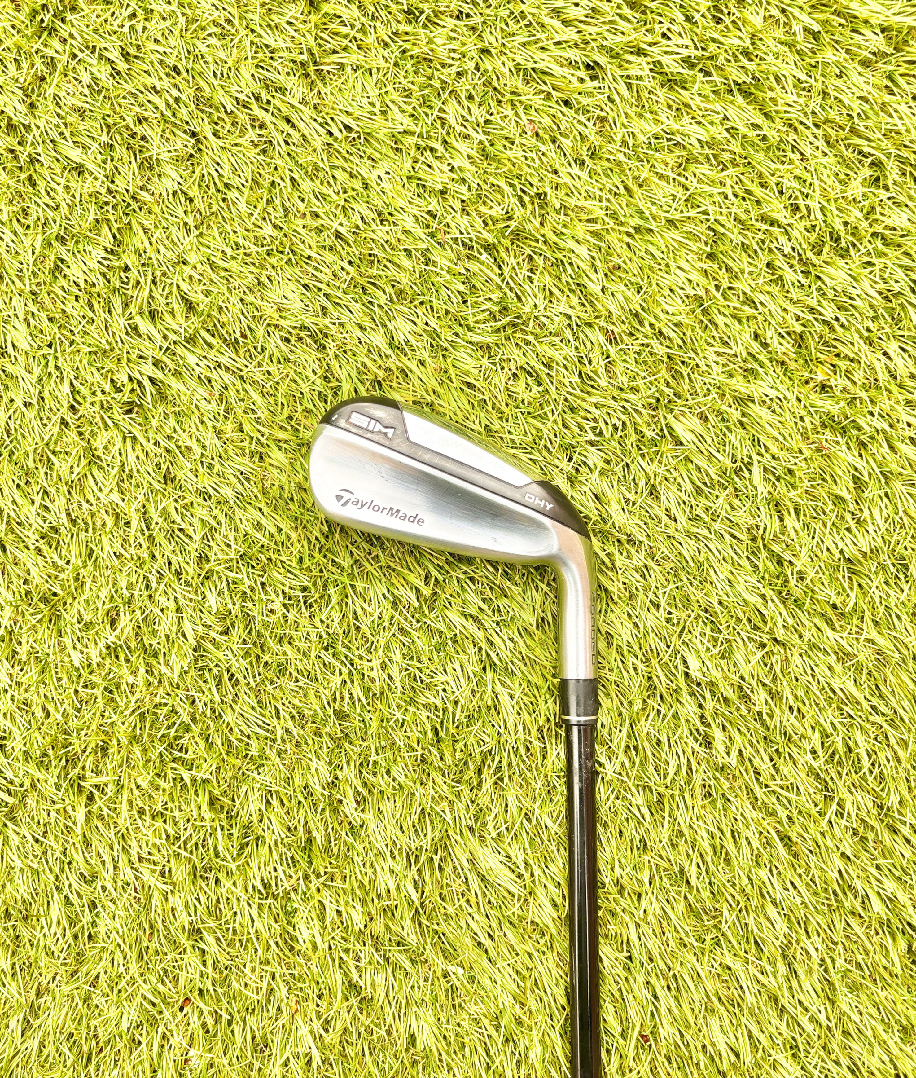 Taylormade Sim DHY Utility 4 Iron / 22 Degree / Regular Flex