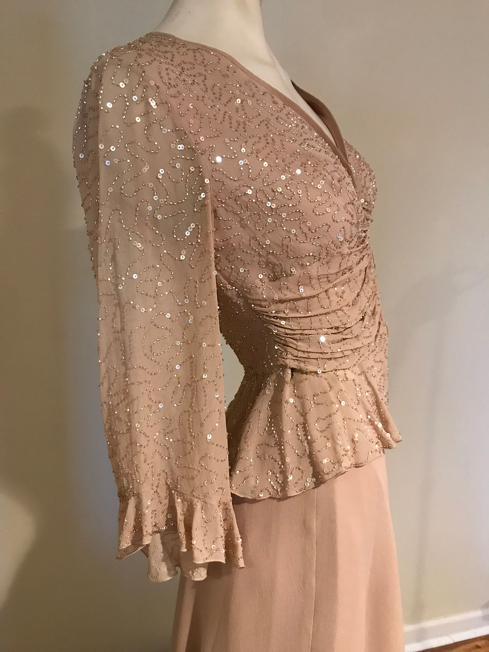 Thumbnail: Bloomingdale’s Beige Silk Special Occasion Skirt & Top