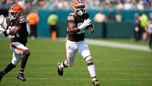 K.J. Henry’s Game-Changing Pick-6 Propels Browns Past Eagles in Preseason Showdown