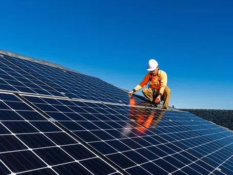 Consumidores pagarão R$ 50 bilhões em custos na conta de luz — saiba como se livrar desse impacto com energia solar