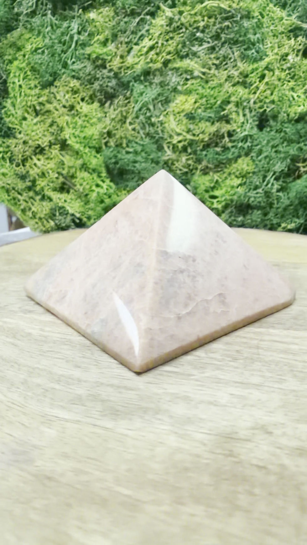 Thumbnail: Peach Moonstone Pyramid 2