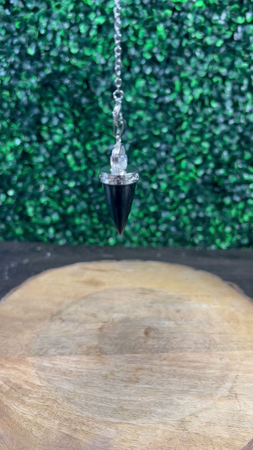 Thumbnail: Obsidian Pendulum