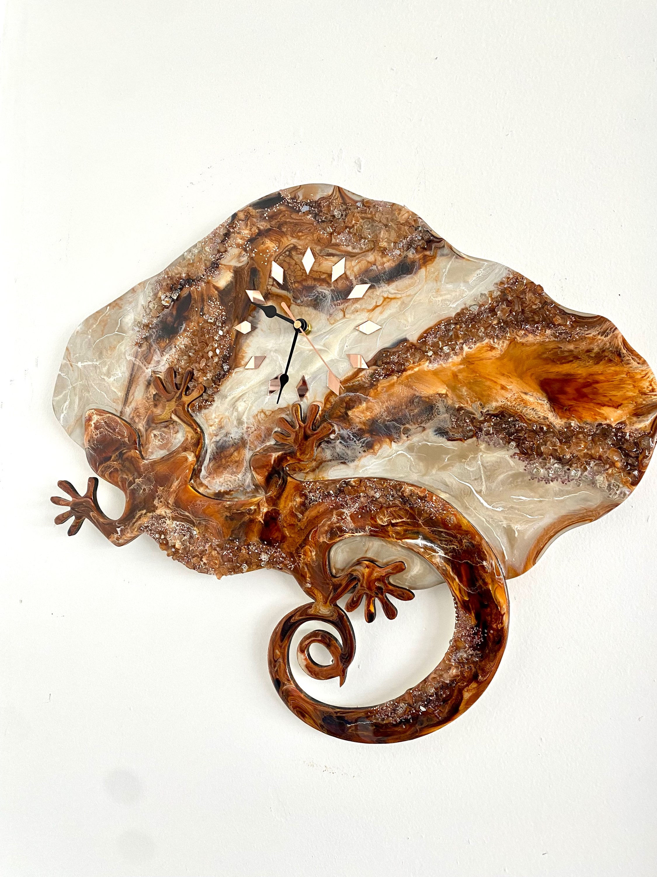 Lizard Clock. Resin on wood