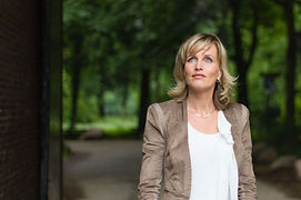 Mirjam-van-der-Vegt_4_edited.jpg