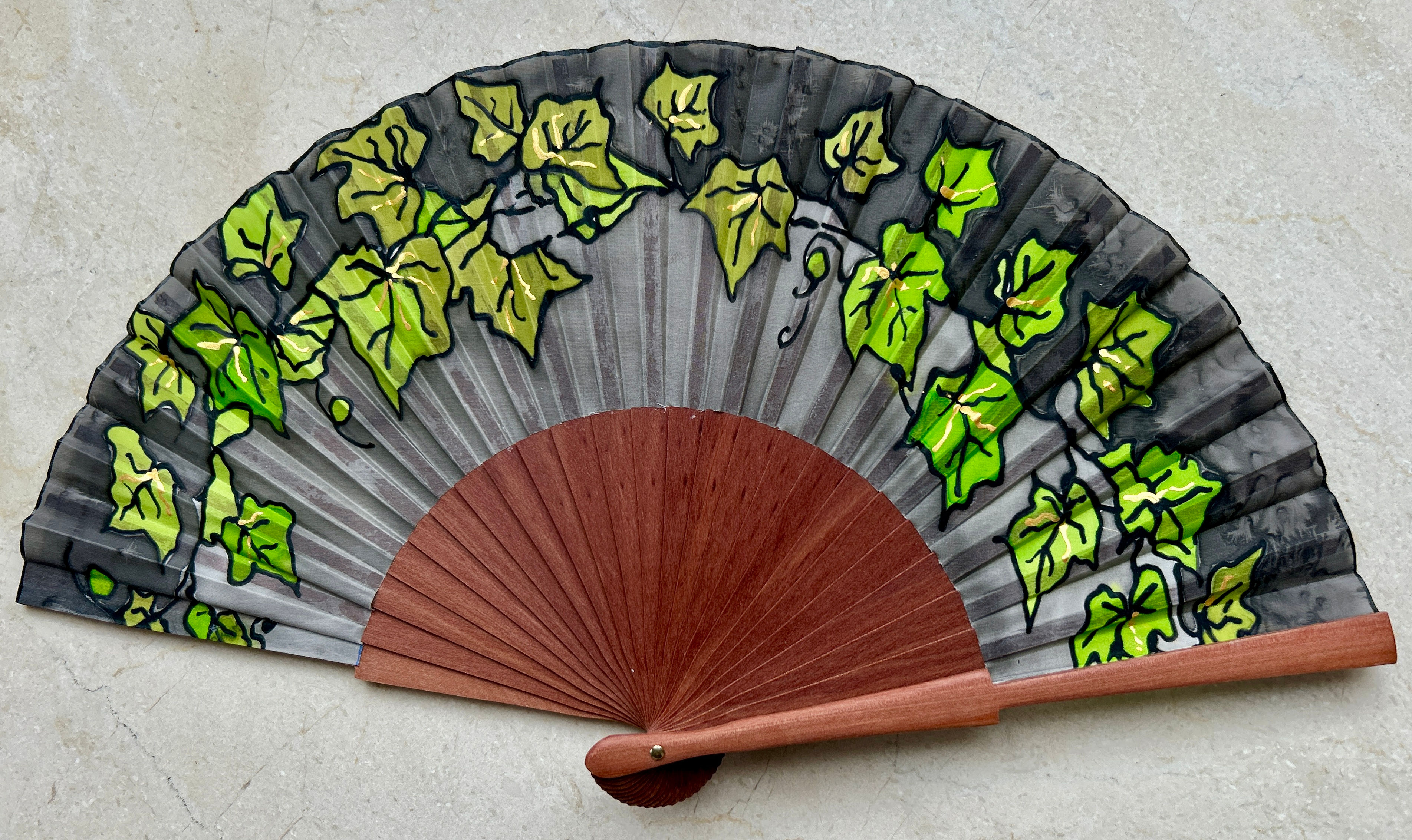 Abanico de Seda Hiedra nocturna