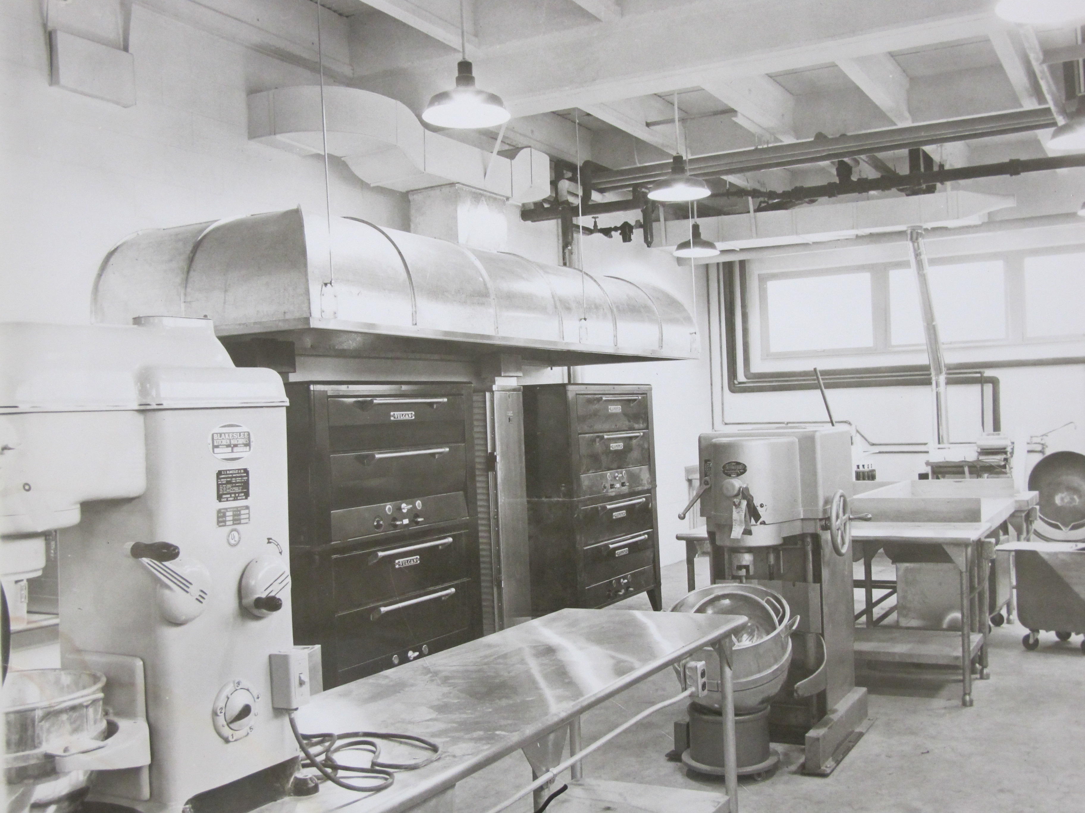 Berlin Food & Lab Equipment San Francisco Custom Range Hoods